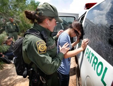 Γερμανία: Έρχονται απελάσεις εξπρές - Μέσα σε μόλις 7 ημέρες θα στέλνουν πίσω στην Ελλάδα τους παράνομους μετανάστες!